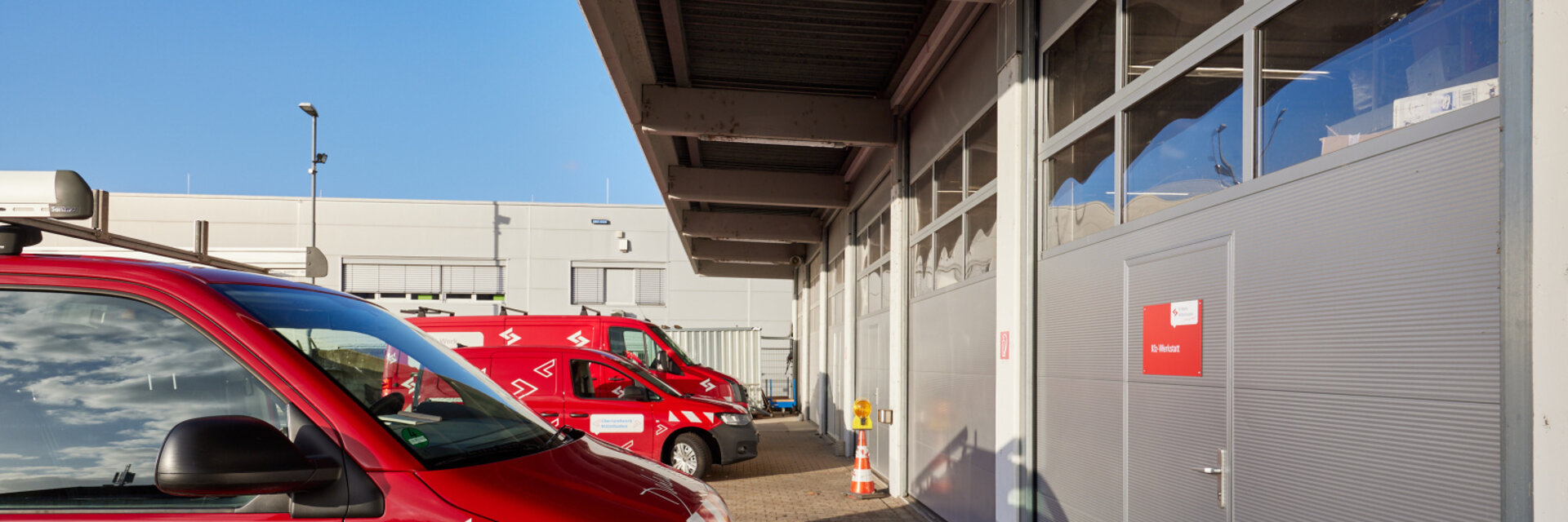 workshop, production hall, hall, chain assembly