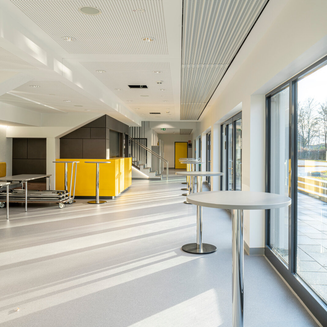 Zehnder ZFP, RHC, CP, Ceiling Panel, Zehnder, Reference, sports hall, foyer, Riedhalle, Steinheim an der Murr