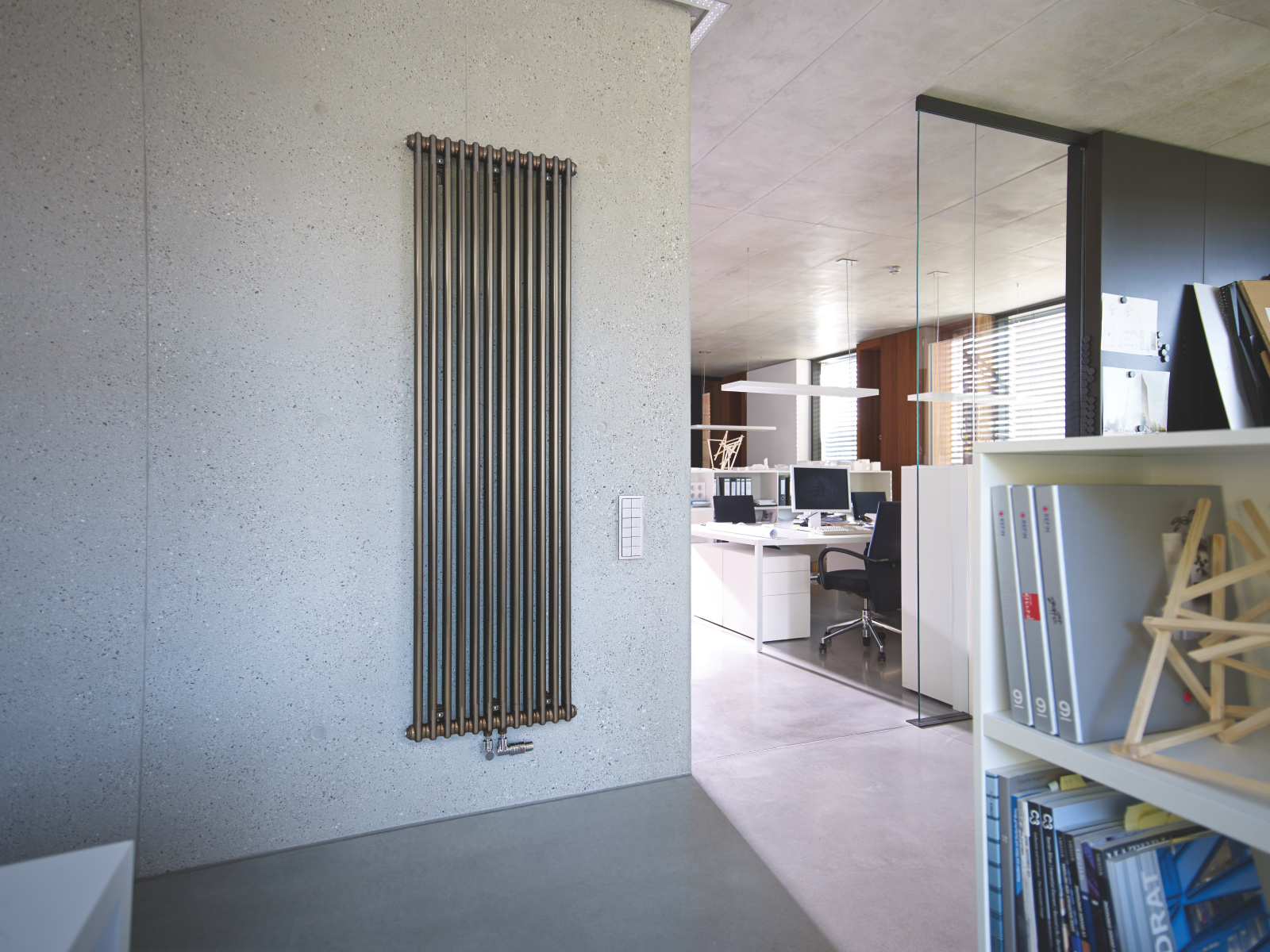 Rendering Zehnder Charleston Decorative radiator Front view