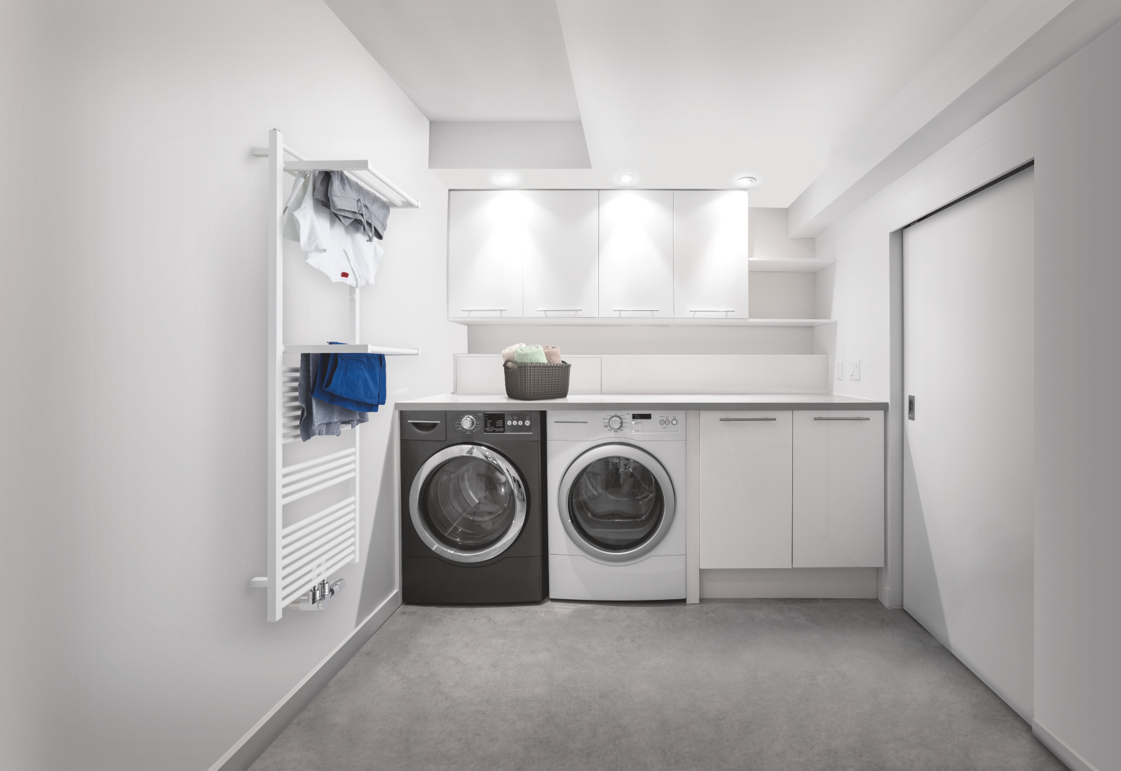 middle, traffic, white, washroom, Recess, single layer