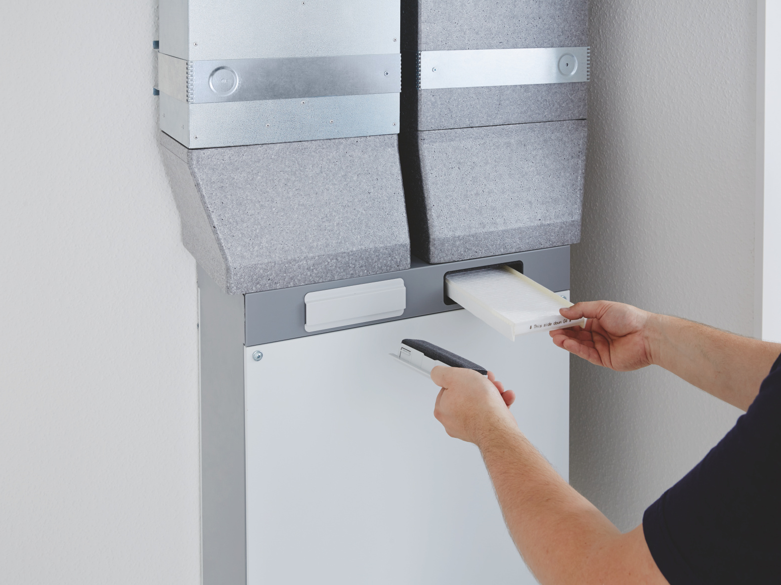 Reference Zehnder ComfoAir 180 Comfortable indoor ventilation Front view