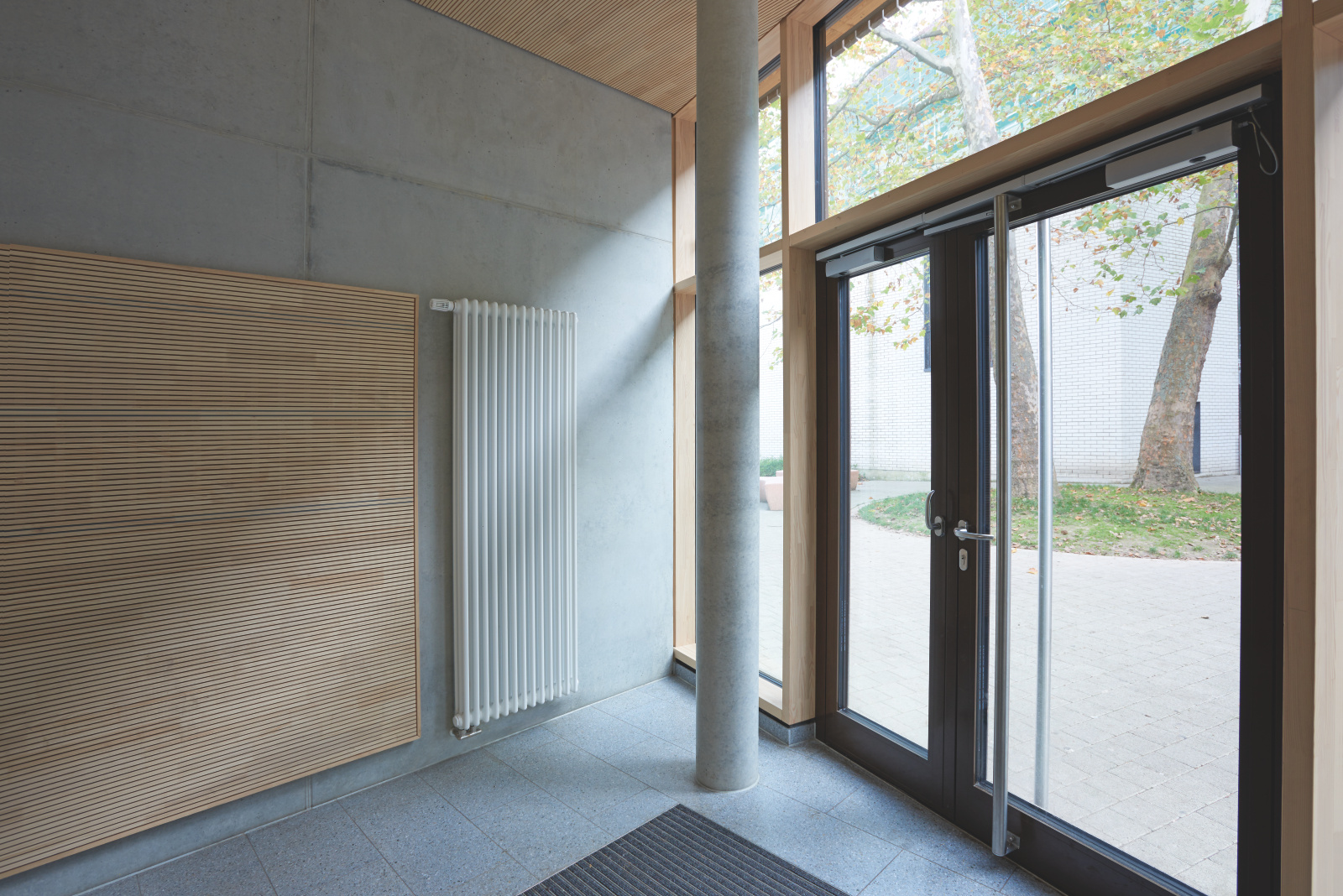 Reference Zehnder Charleston Decorative radiator 