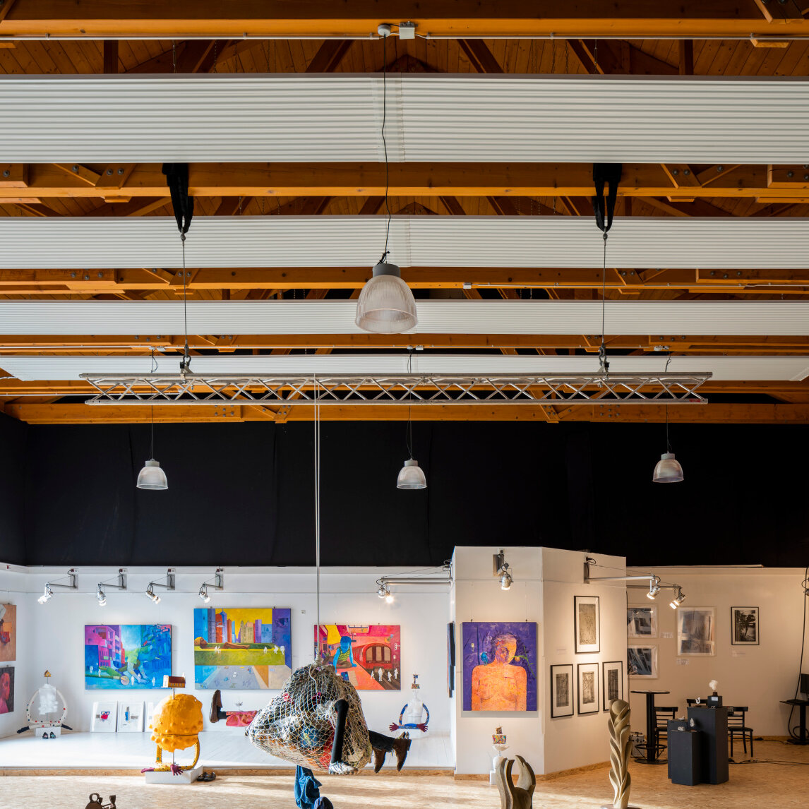 Reference Zehnder ZFP Heating and cooling ceilings