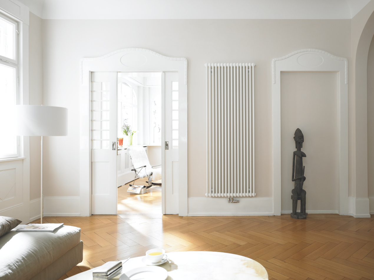Stock Content Zehnder Charleston Decorative radiator 