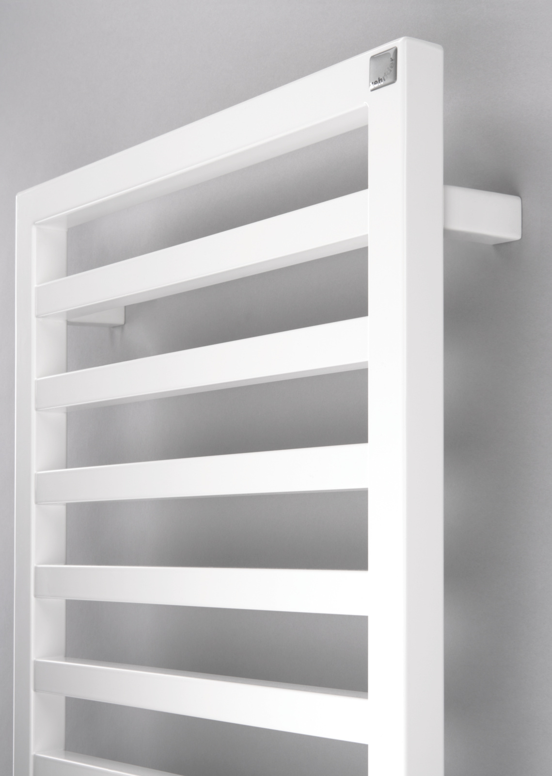 Cut-Out Zehnder Quaro Decorative radiator Side view