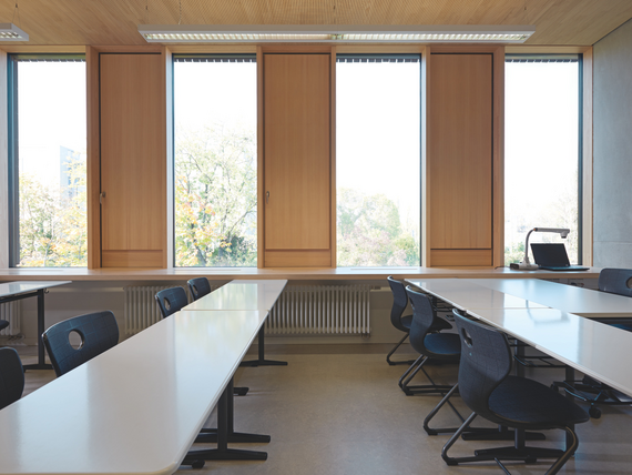 Reference Zehnder Charleston Decorative radiator Front view