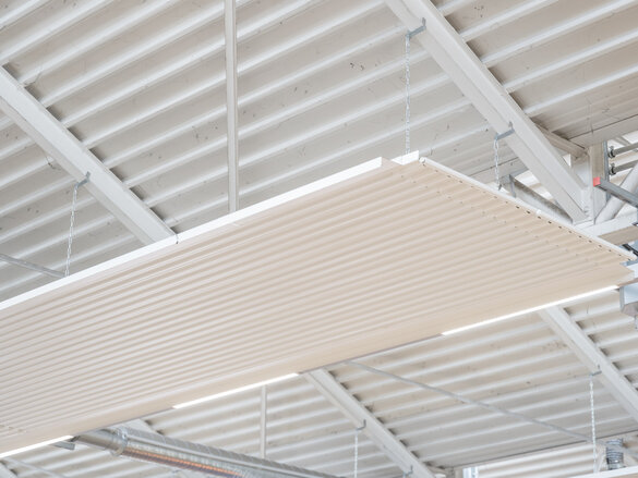  Zehnder ZFP mit Strahlungsschirm für höhere Strahlungsleistung und Effizienz