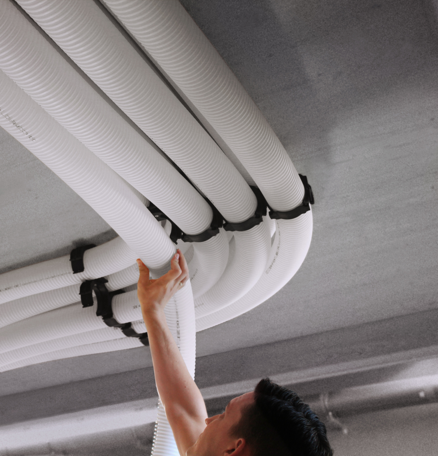 Zehnder_CSY_Accessory_ComfoFix_Link_tube_holder_Ceiling_installer_mounting_detail