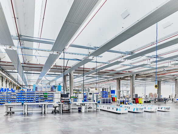 Zehnder ZFP, RHC, CP, Ceiling Panel, Zehnder, Reference, warehouse, production, hall, Rena, Mönchweiler