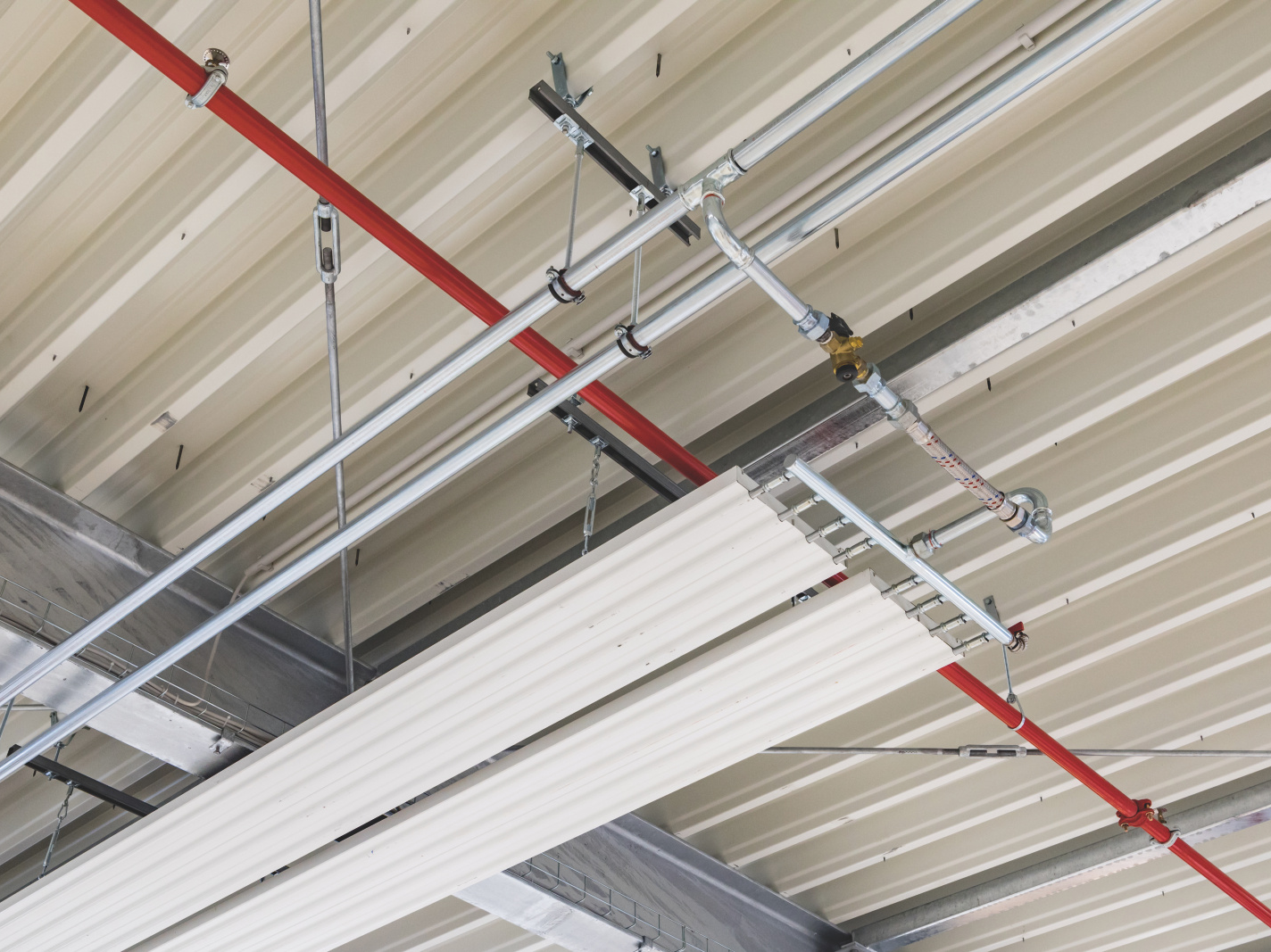 Reference Zehnder ZIP Heating and cooling ceilings Bottom view